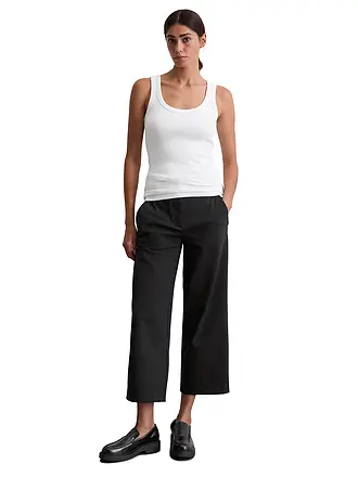 MARC O'POLO | Top
Marca: MARC O'POLO
Color: blanco
Categorías: Moda, Mujer

Largo de manga: sin mangas
Escote: Cuello redondo
Material: Algodón, Stretch
Diseño: Liso
Corte (Prenda superior): Regular | weiss